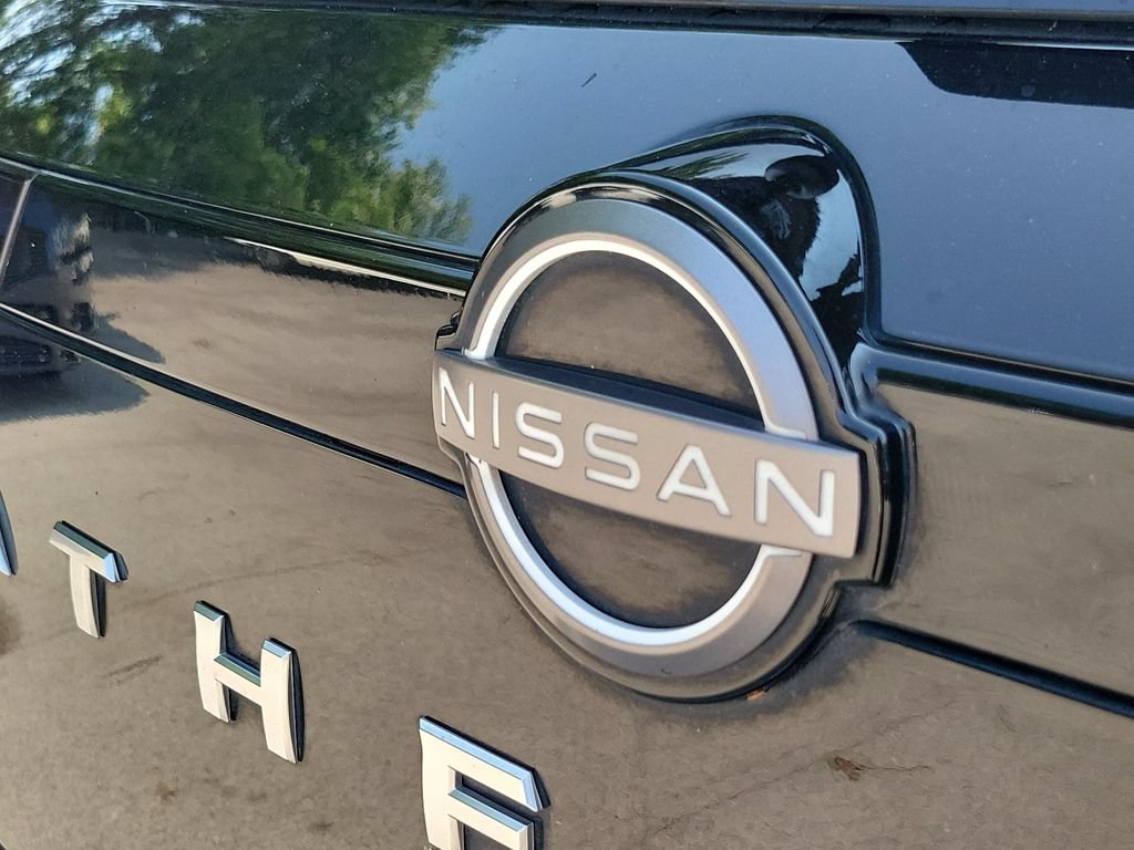 Used 2022 Nissan Pathfinder SL AWD/4WD image 5