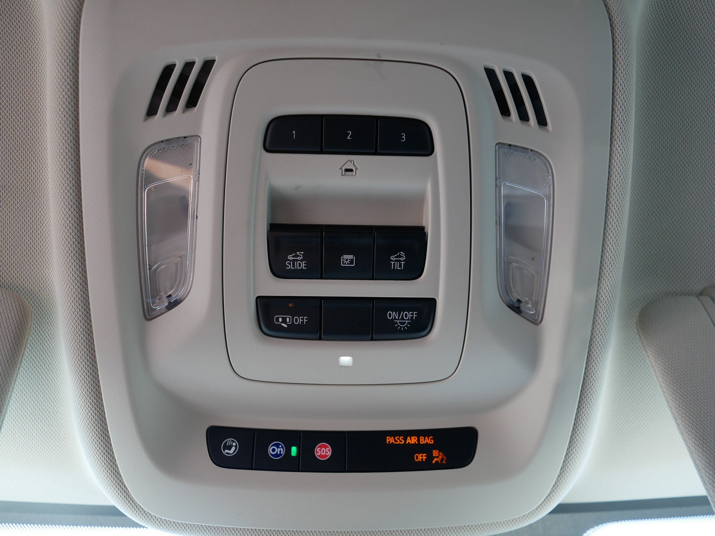 Used 2023 Buick Envision Avenir AWD/4WD image 33