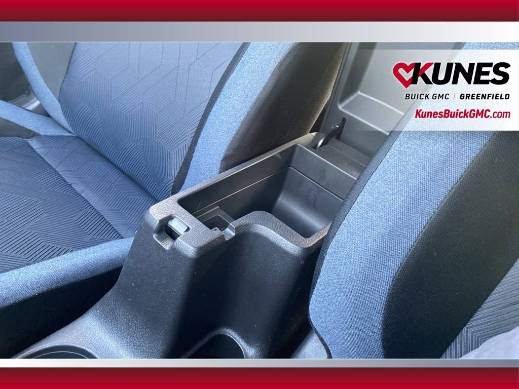 Used 2023 Nissan Versa SV image 29