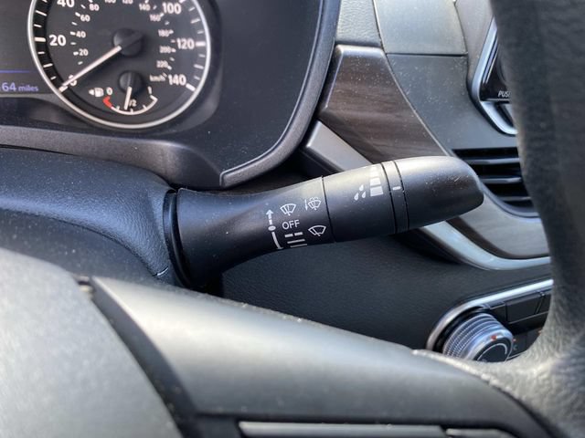 Used 2024 Nissan Altima 2.5 SV FWD image 18