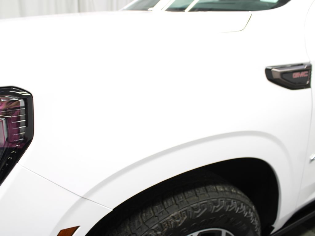 Used 2026 GMC Yukon AT4 Ultimate w/ LPO, Floor Liner Package AWD/4WD image 59