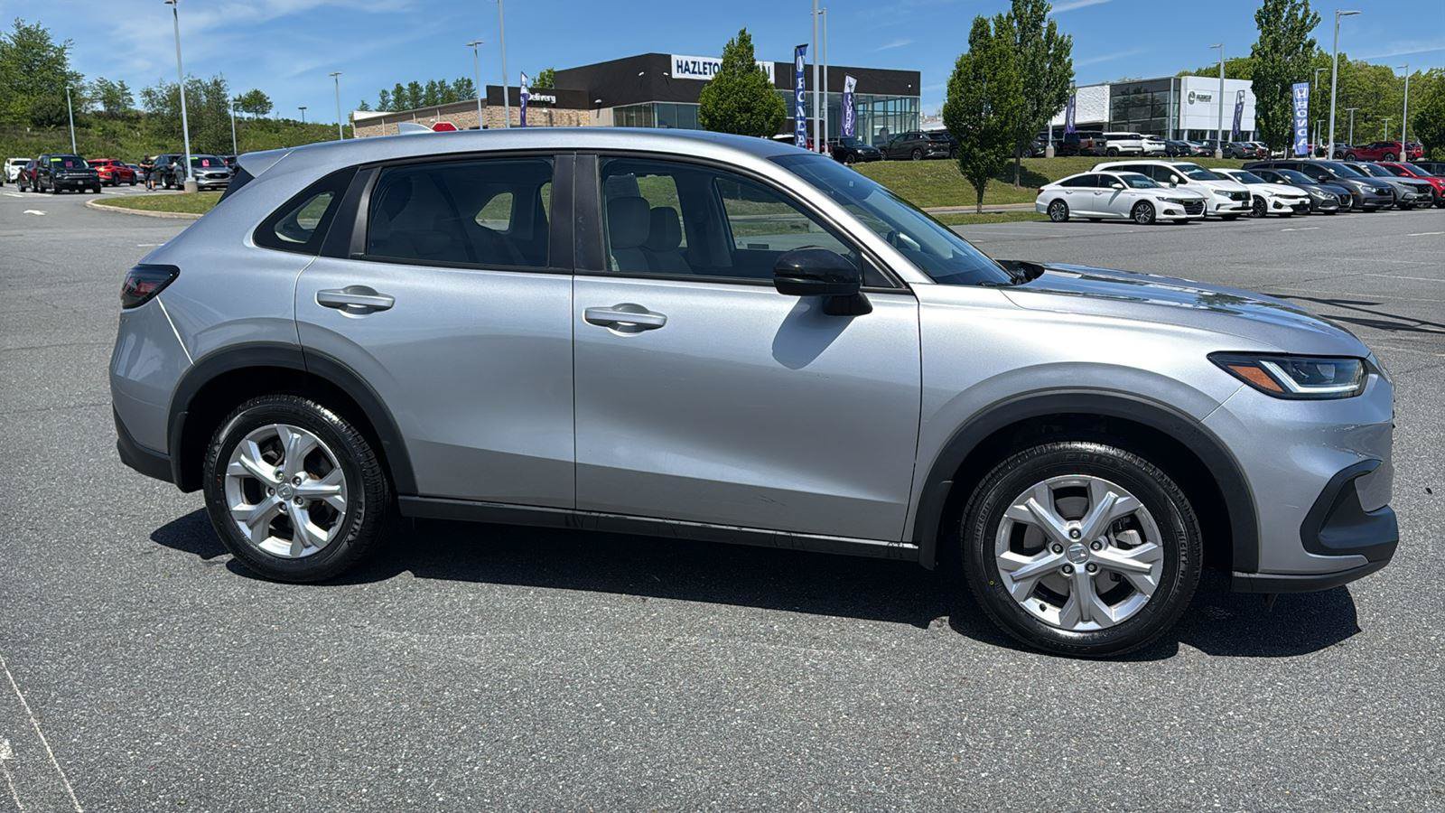 Used 2023 Honda HR-V LX image 3