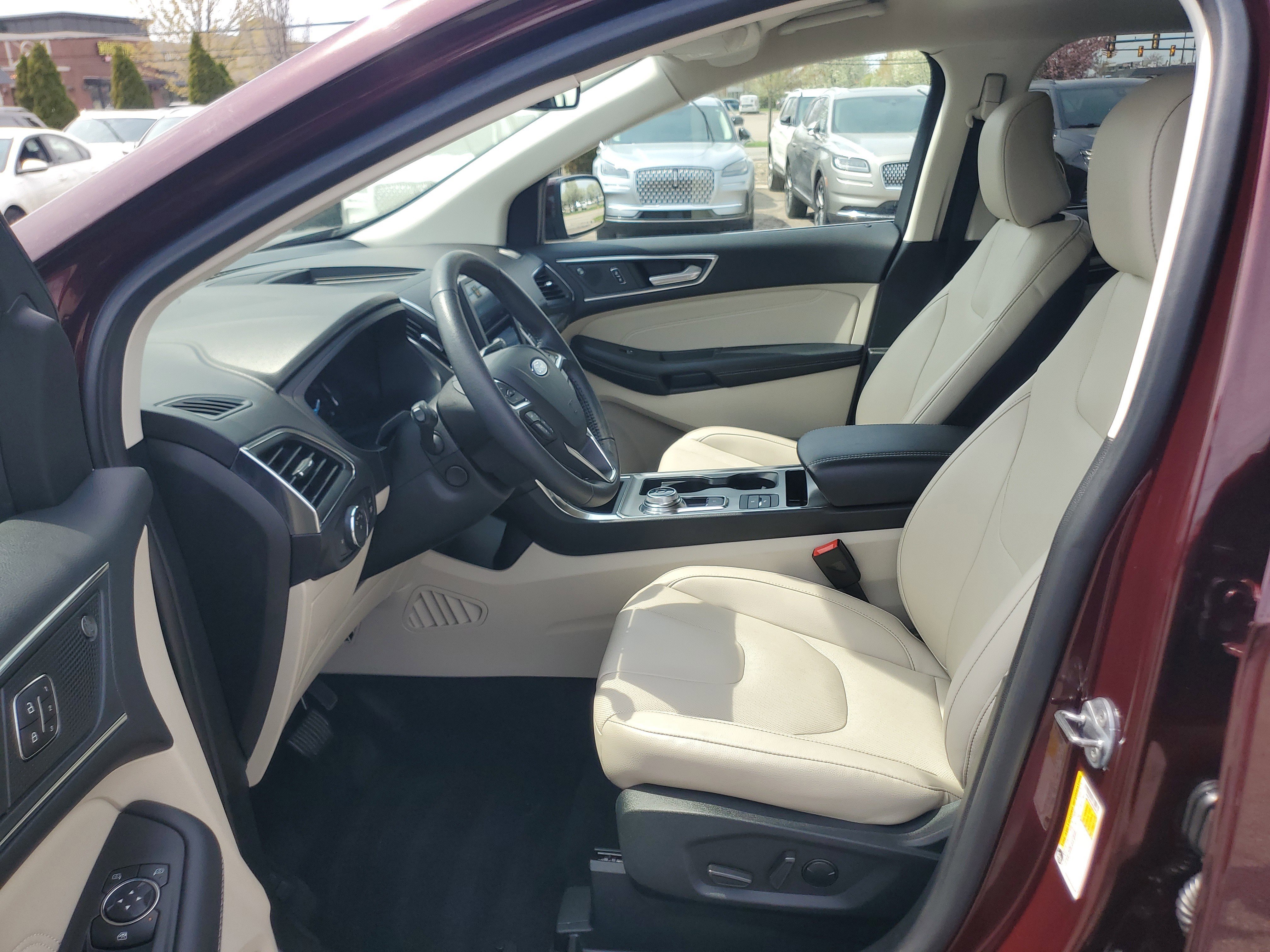 Used 2022 Ford Edge Titanium w/ Equipment Group 301A AWD/4WD image 12