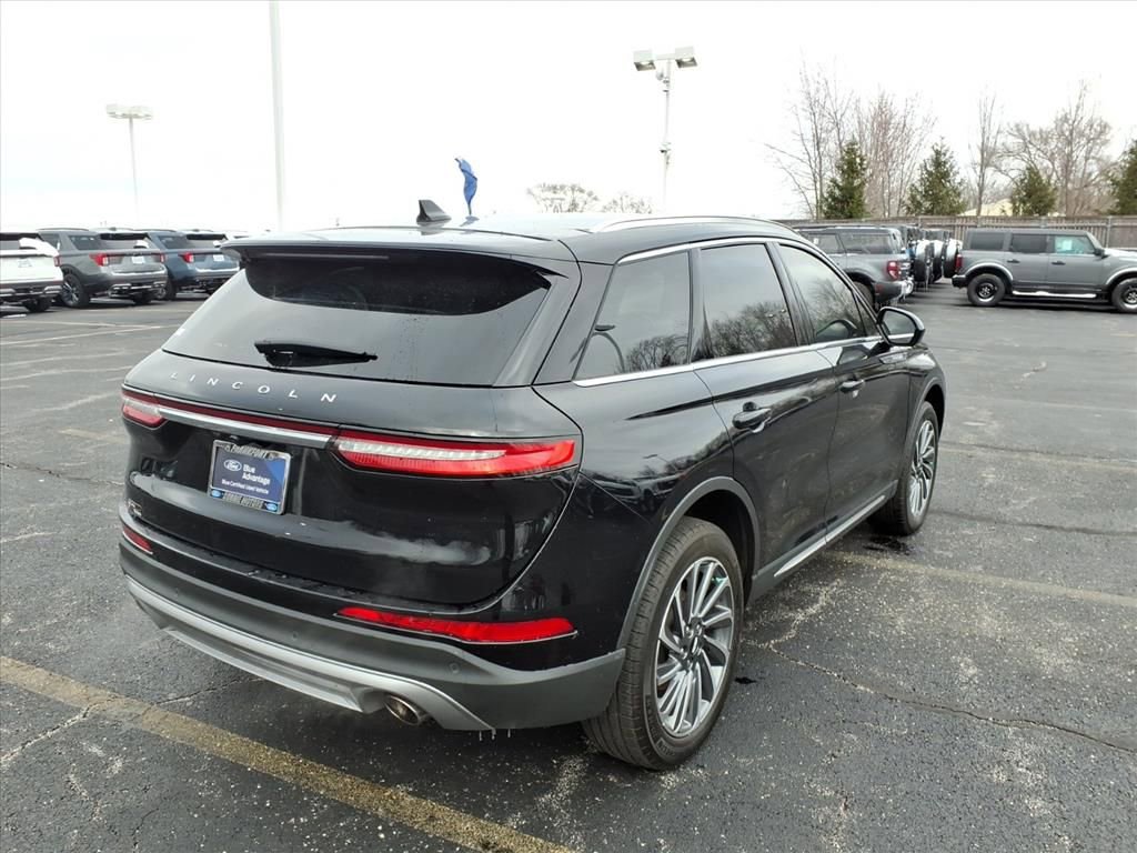 Used 2023 Lincoln Corsair Reserve image 7