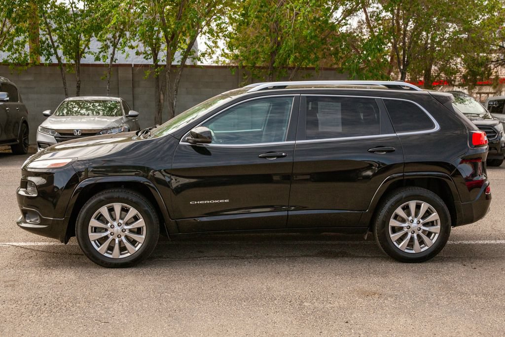 Used 2018 Jeep Cherokee Overland AWD/4WD image 8