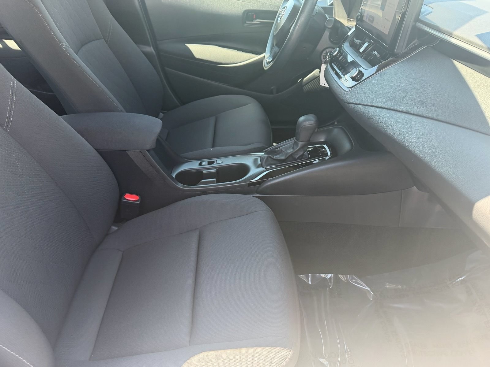 Used 2024 Toyota Corolla LE FWD image 12
