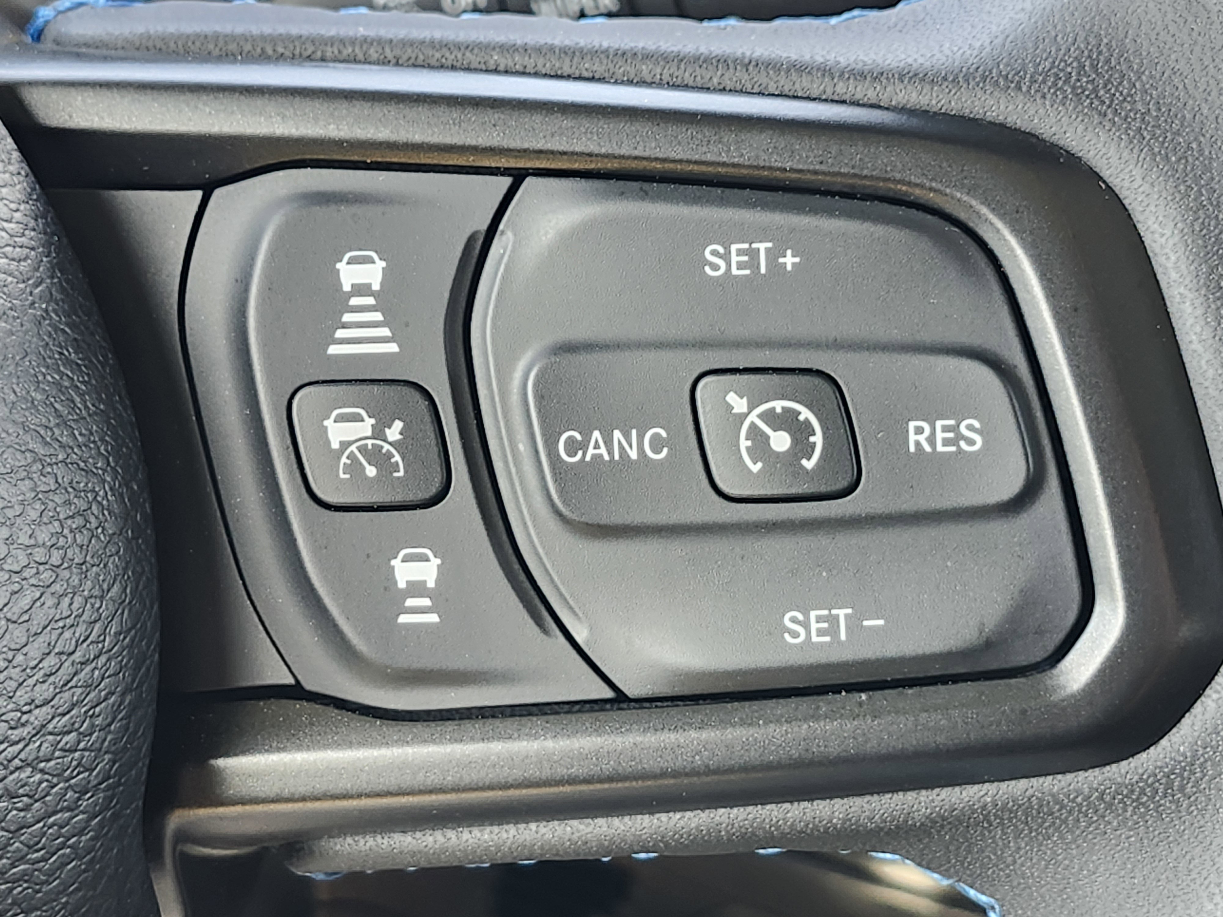 Used 2024 Jeep Wrangler Rubicon w/ Convenience Group image 36