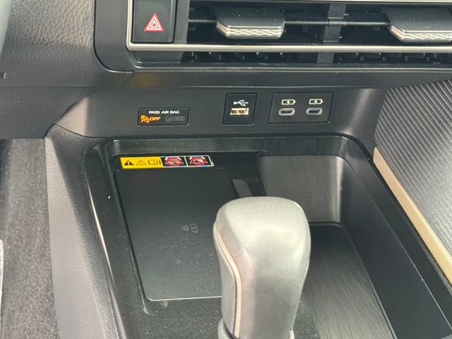 Used 2025 Toyota Camry SE FWD image 19
