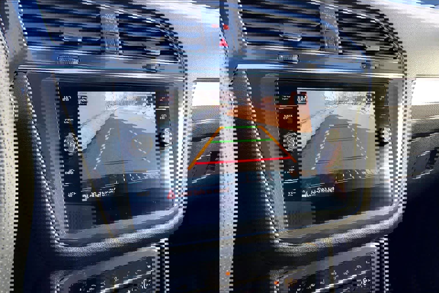 Used 2024 Volkswagen Tiguan SE R-Line image 27