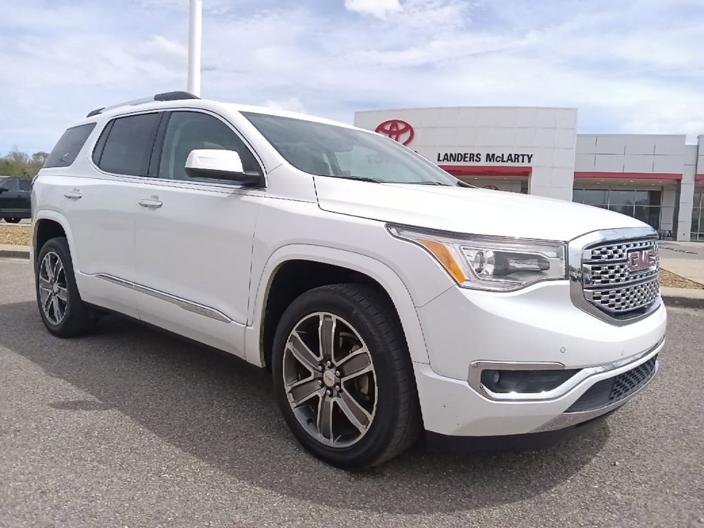 Used 2019 GMC Acadia Denali w/ Technology Package image 1