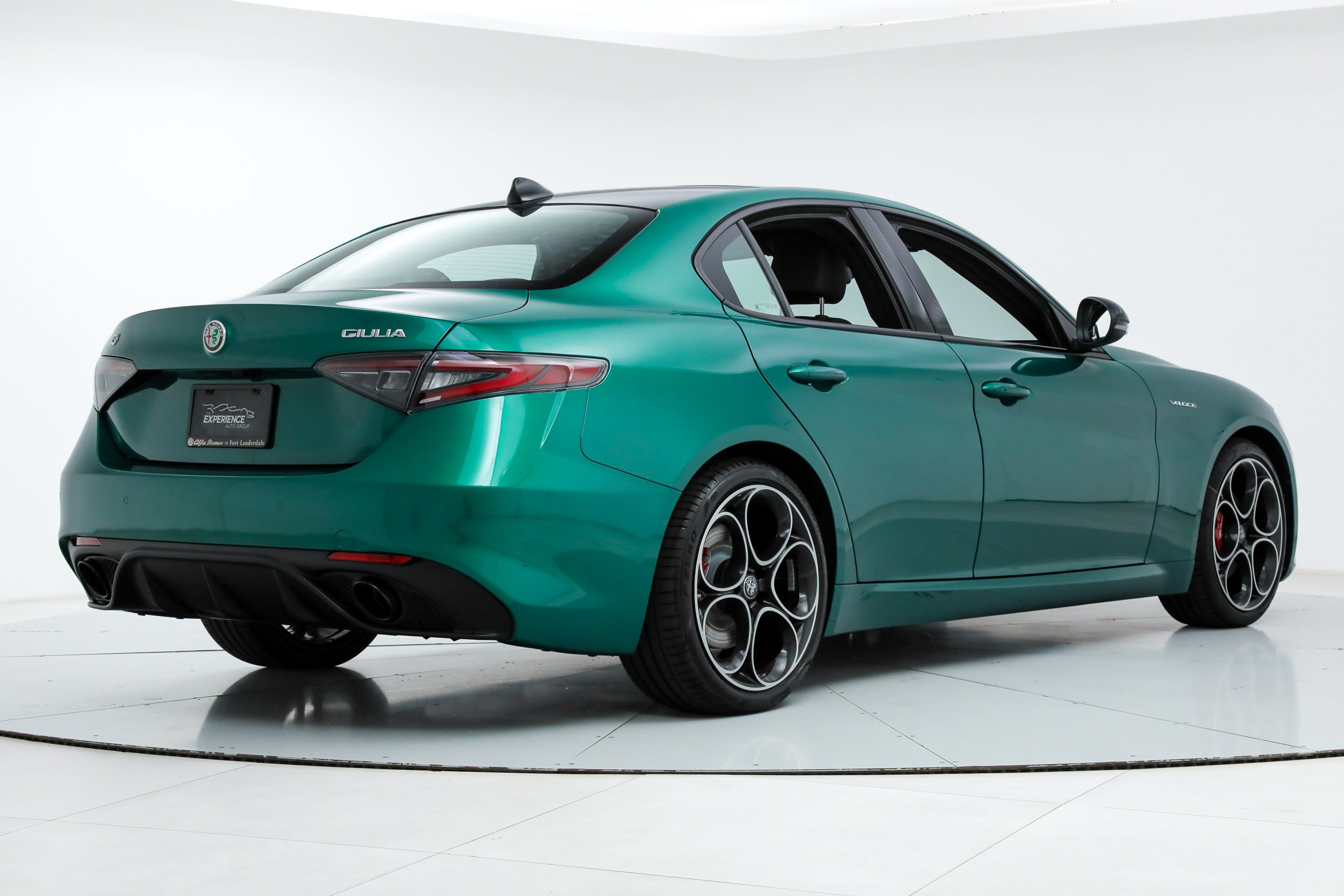 New 2026 Alfa Romeo Giulia w/ Driving Assist Package RWD image 5