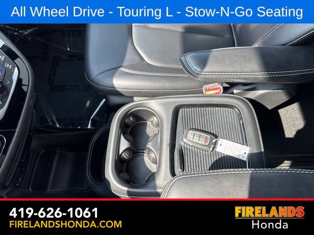 Used 2023 Chrysler Pacifica Touring-L w/ S Appearance Package AWD/4WD image 25