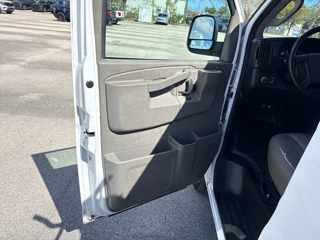 Used 2020 Chevrolet Express 2500 w/ Driver Convenience Package image 13