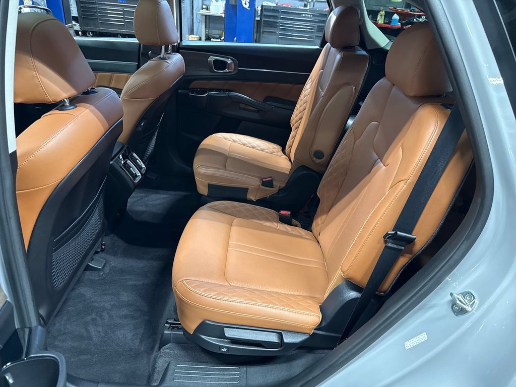Used 2022 Kia Sorento SX Prestige w/ Rust Color Package AWD/4WD image 11