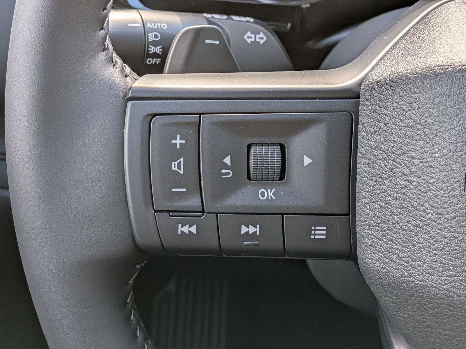 New 2026 Nissan Pathfinder SV w/ SV Premium Package AWD/4WD image 21