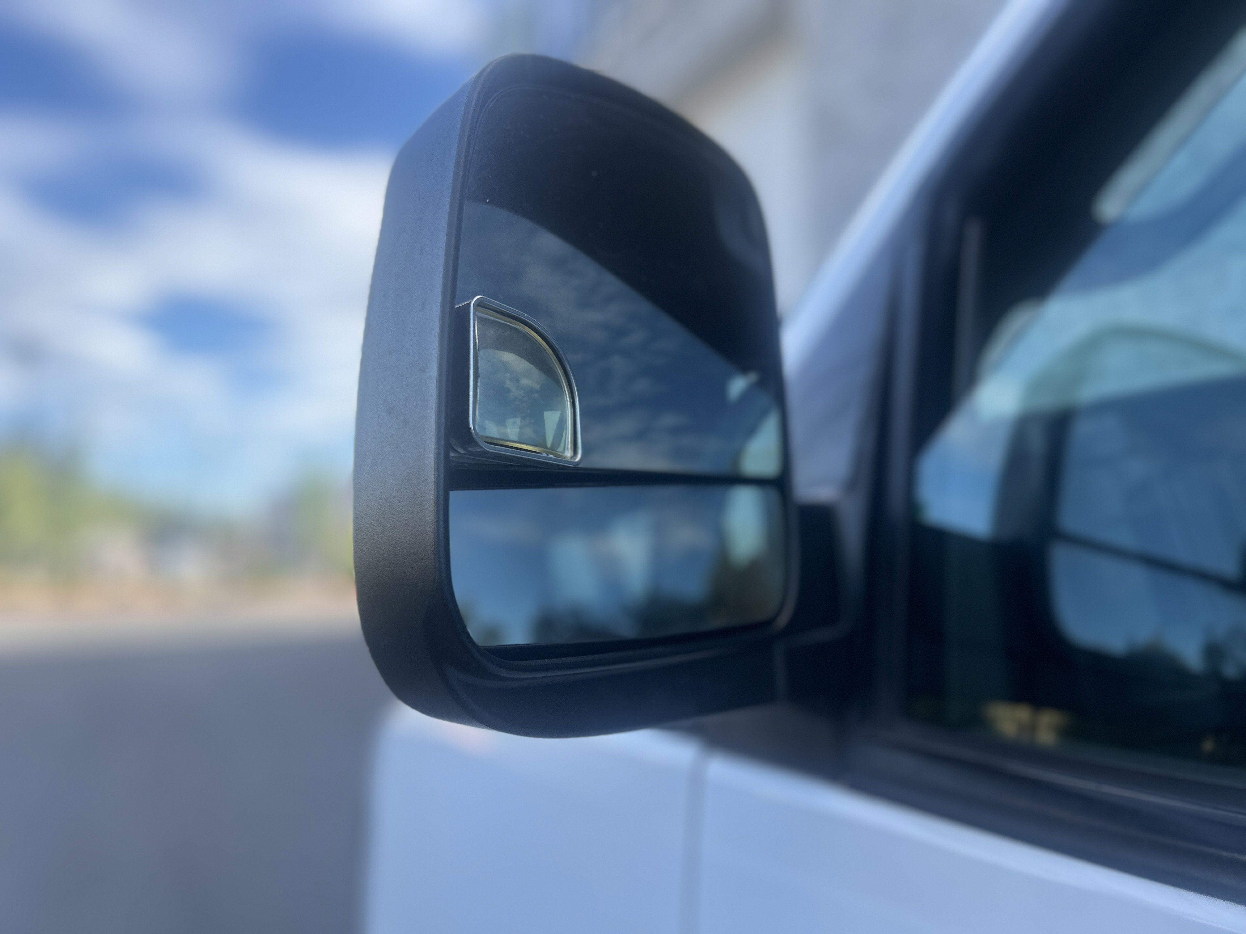 Used 2017 Chevrolet Express 2500 RWD image 15