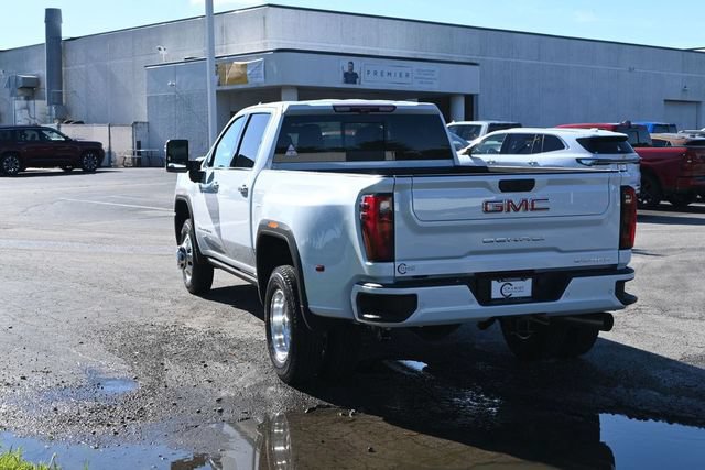 New 2026 GMC Sierra 3500 Denali w/ Denali Reserve Package AWD/4WD image 3