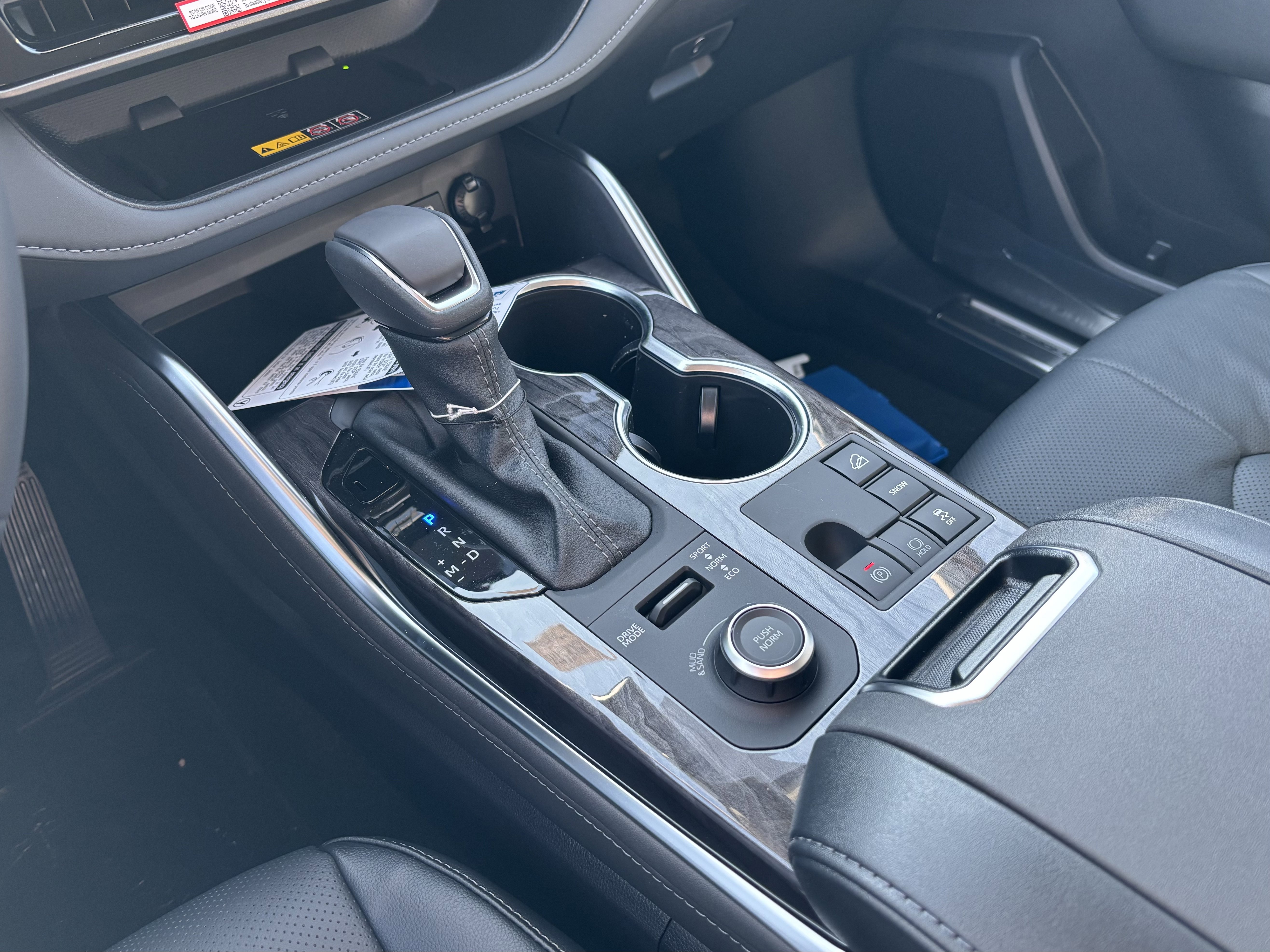 New 2026 Toyota Highlander Limited image 9