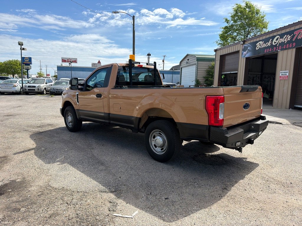 Used 2018 Ford F250 XL w/ Power Equipment Group RWD image 4