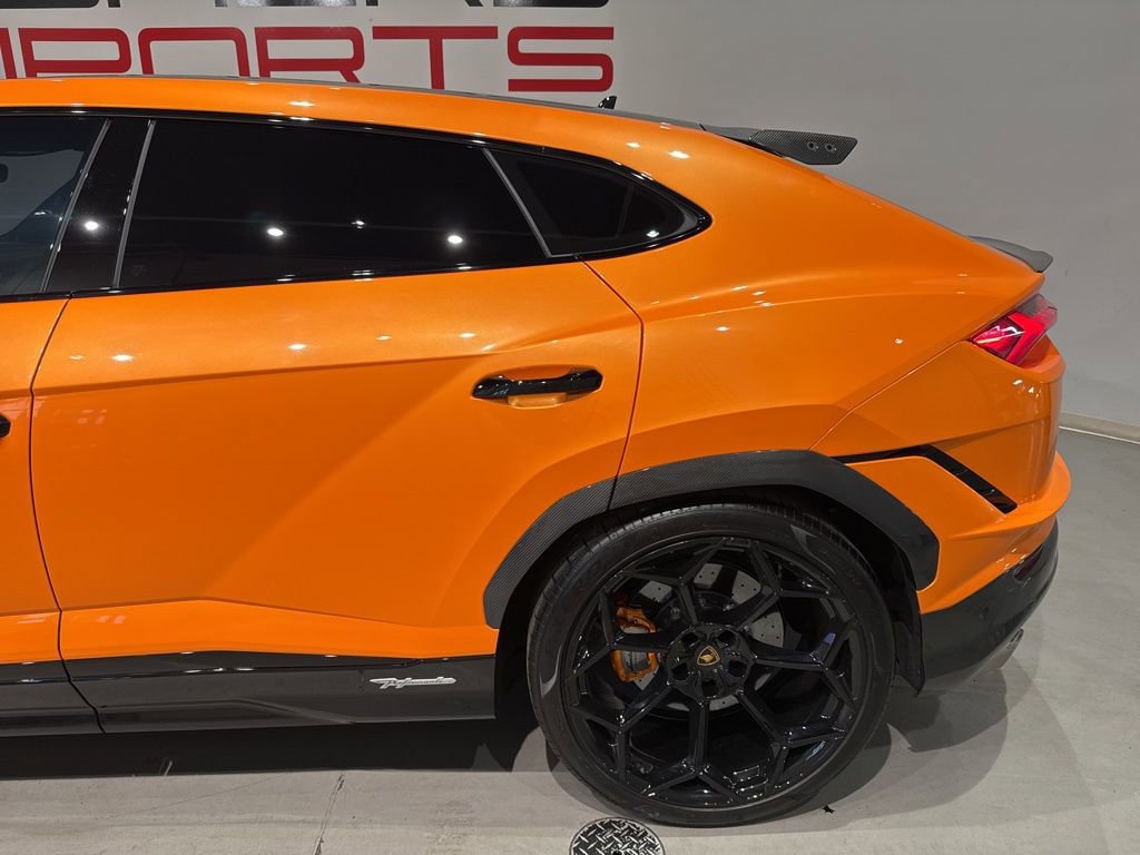 Used 2023 Lamborghini Urus Performante image 6