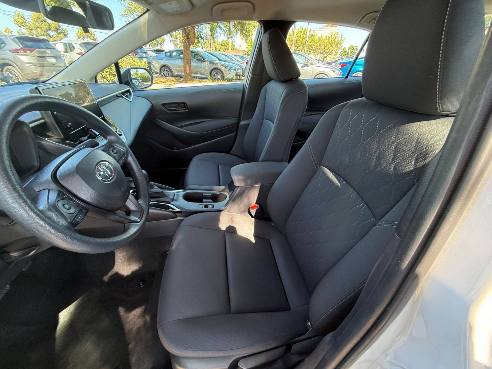 Used 2025 Toyota Corolla LE FWD image 23