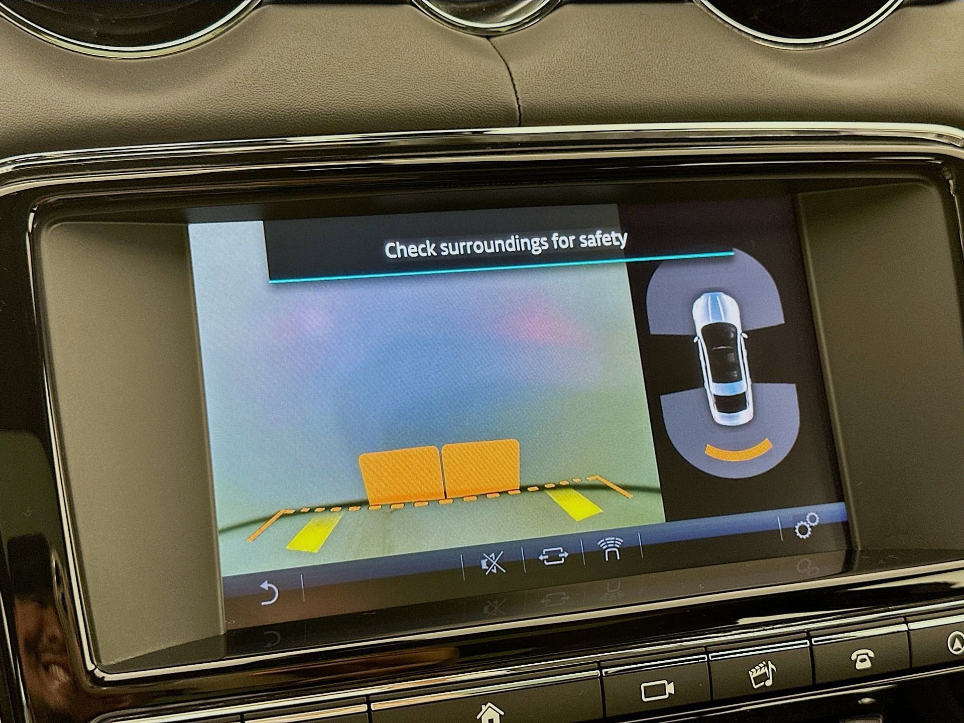 Used 2016 Jaguar XJ L Supercharged image 14