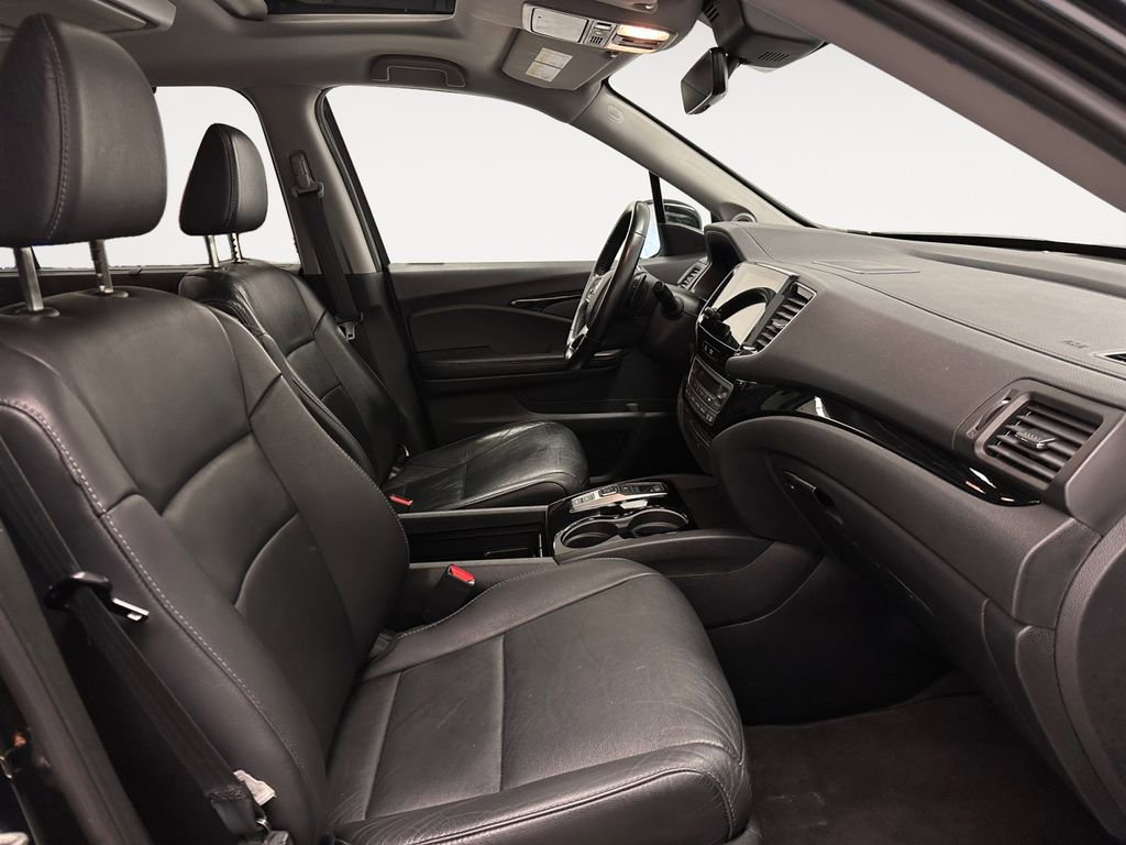 Used 2019 Honda Pilot Touring image 15