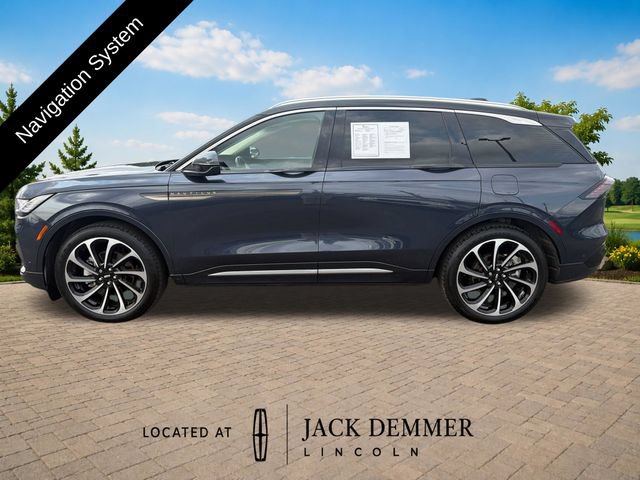 Certified 2024 Lincoln Nautilus Black Label AWD/4WD image 3