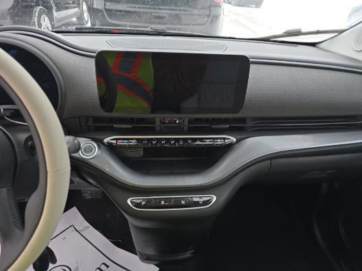 Used 2024 FIAT 500 e image 4