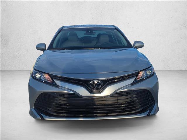 Used 2018 Toyota Camry LE FWD image 2