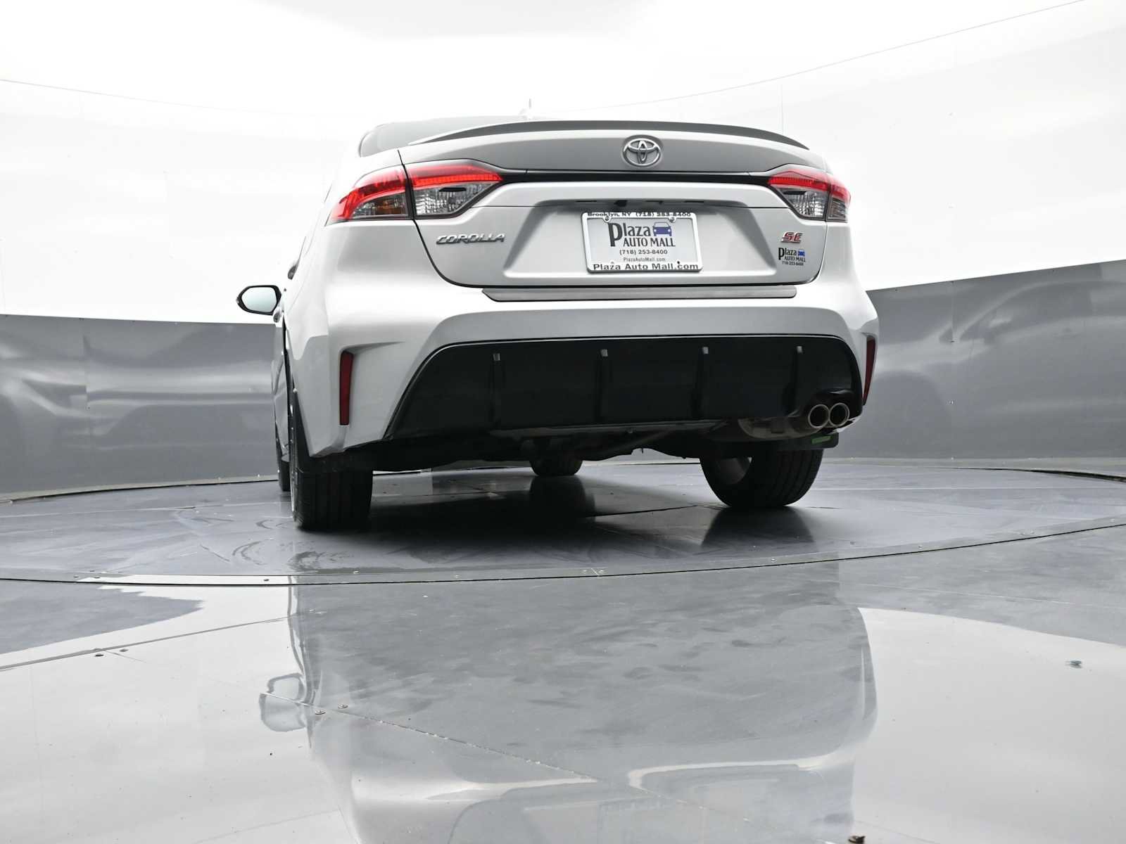 Certified 2024 Toyota Corolla SE FWD image 29