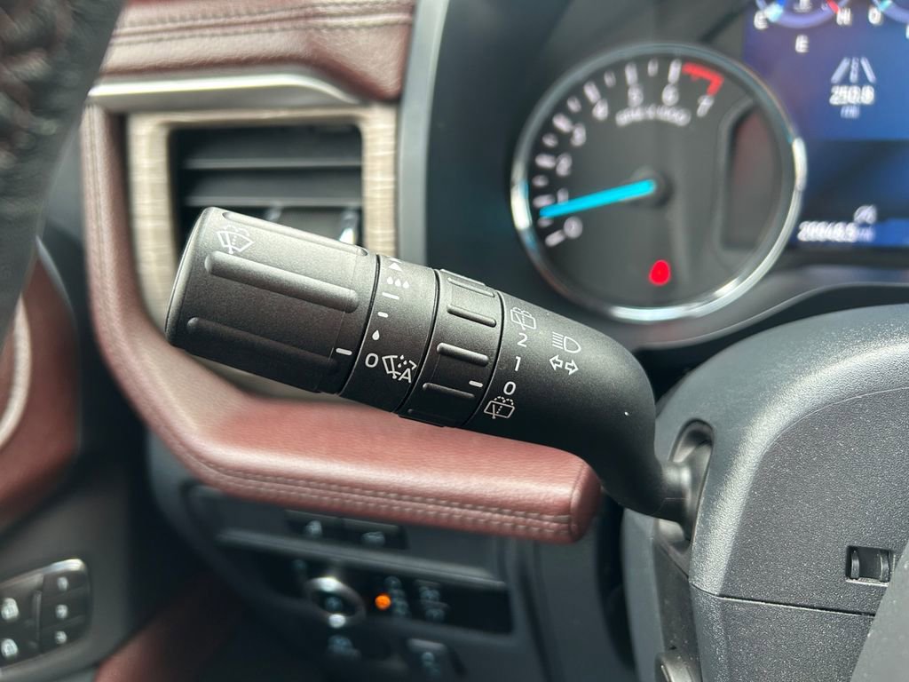 Used 2024 Ford Expedition Max Limited image 22