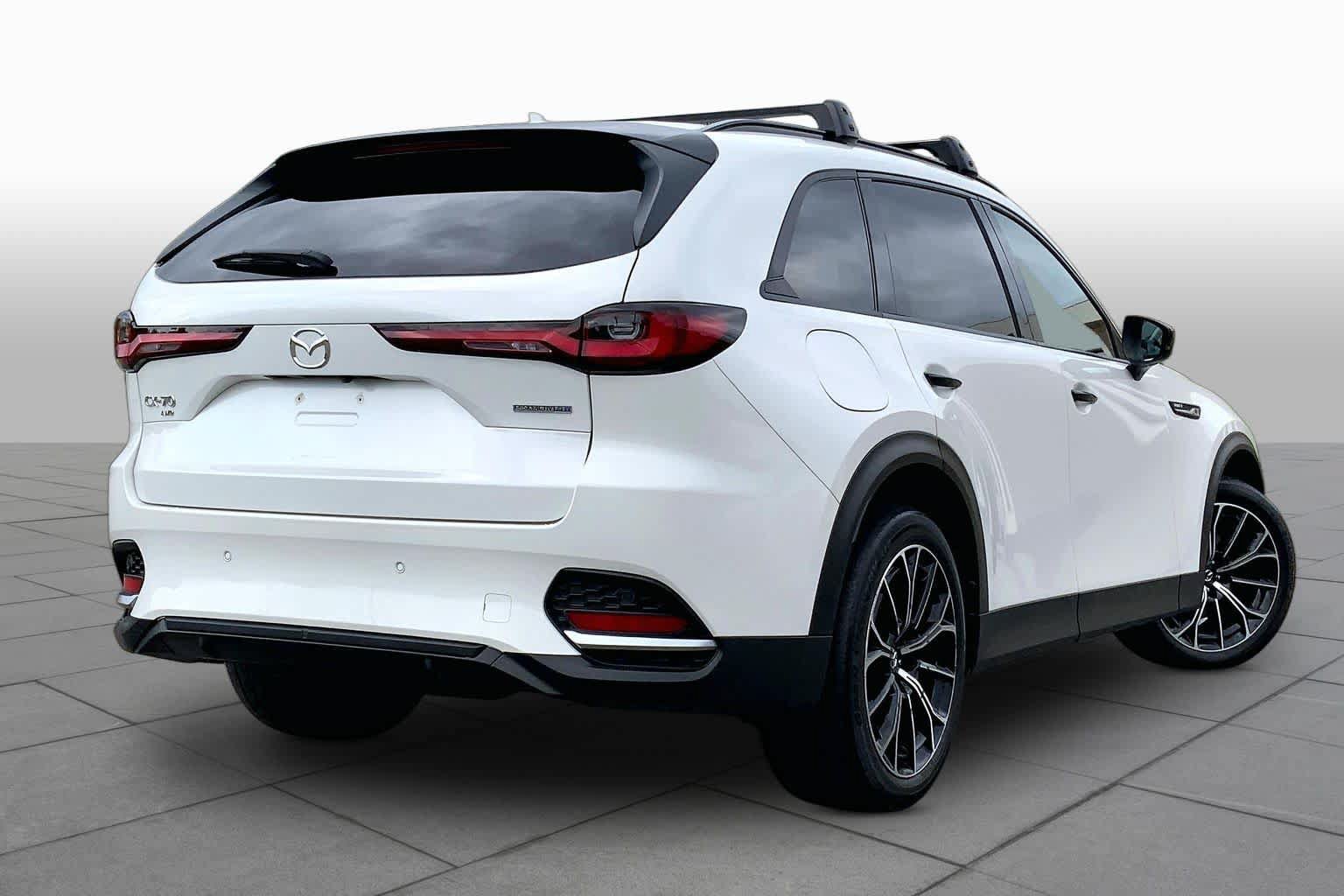 Certified 2025 MAZDA CX-70 Plug-In Hybrid w/ Premium Pkg AWD/4WD image 13