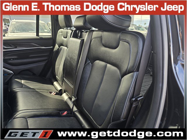 Certified 2023 Jeep Grand Cherokee Overland AWD/4WD image 23