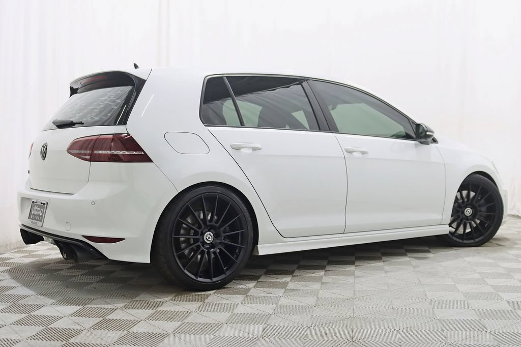 Used 2017 Volkswagen Golf R 4-Door AWD/4WD image 9