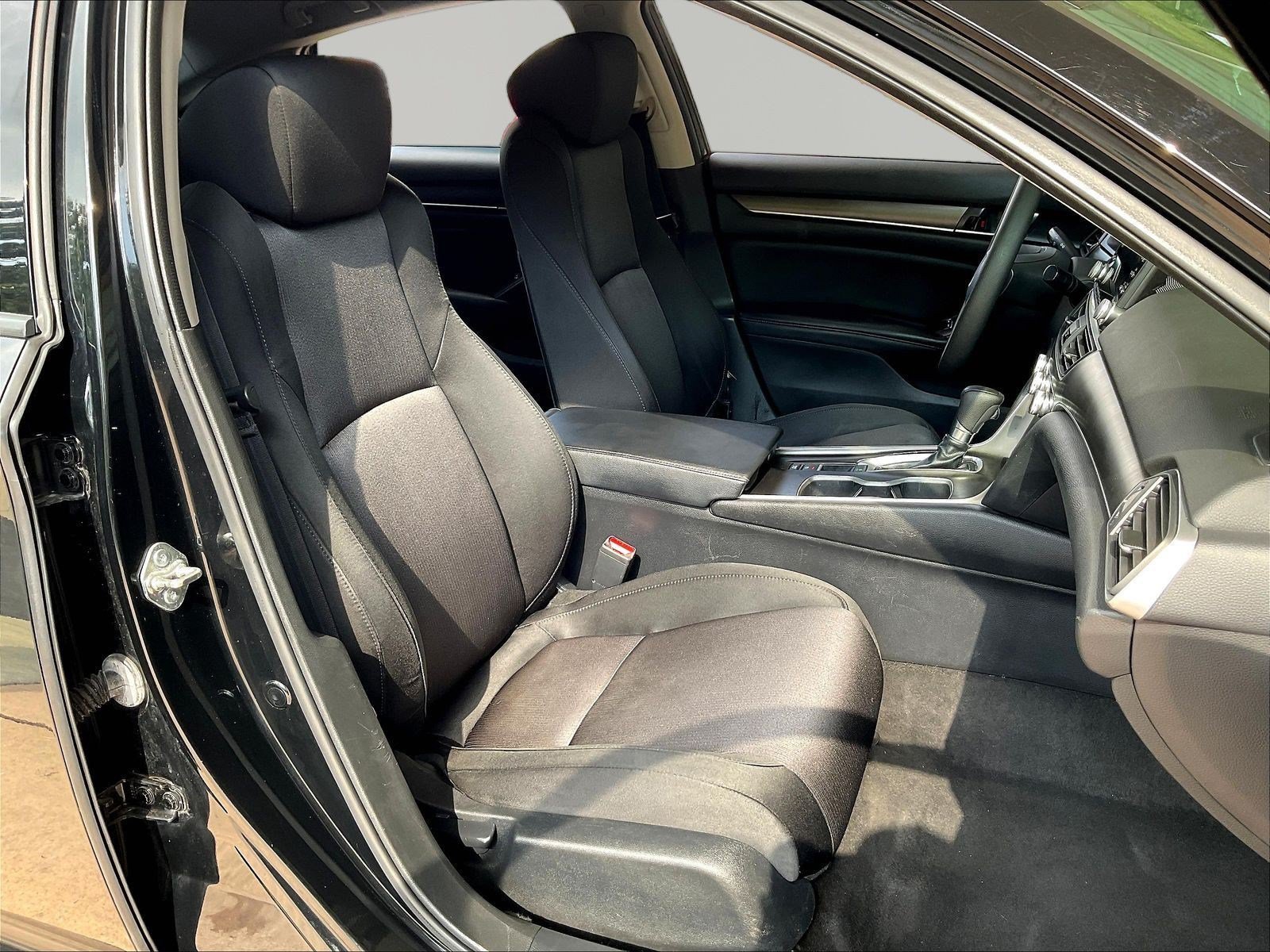 Used 2018 Honda Accord LX image 28
