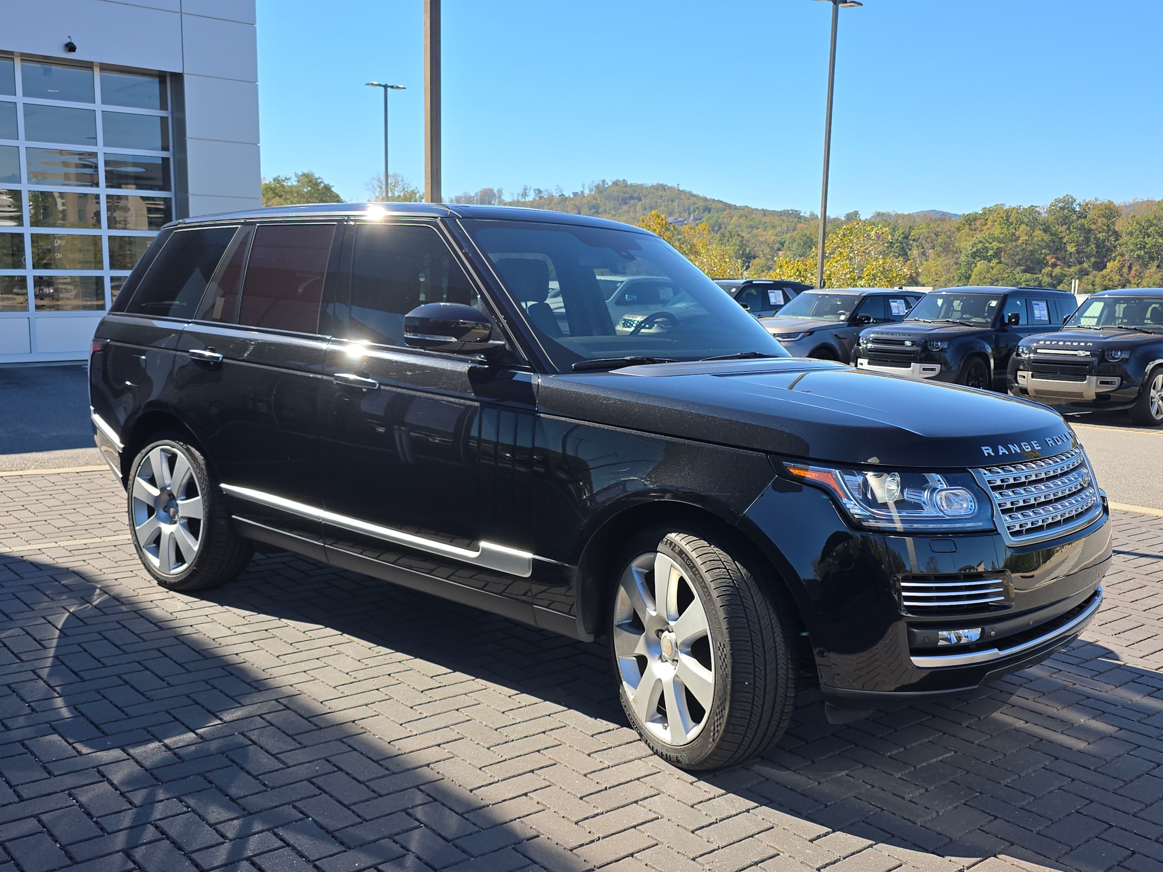 Used 2014 Land Rover Range Rover Autobiography AWD/4WD image 3