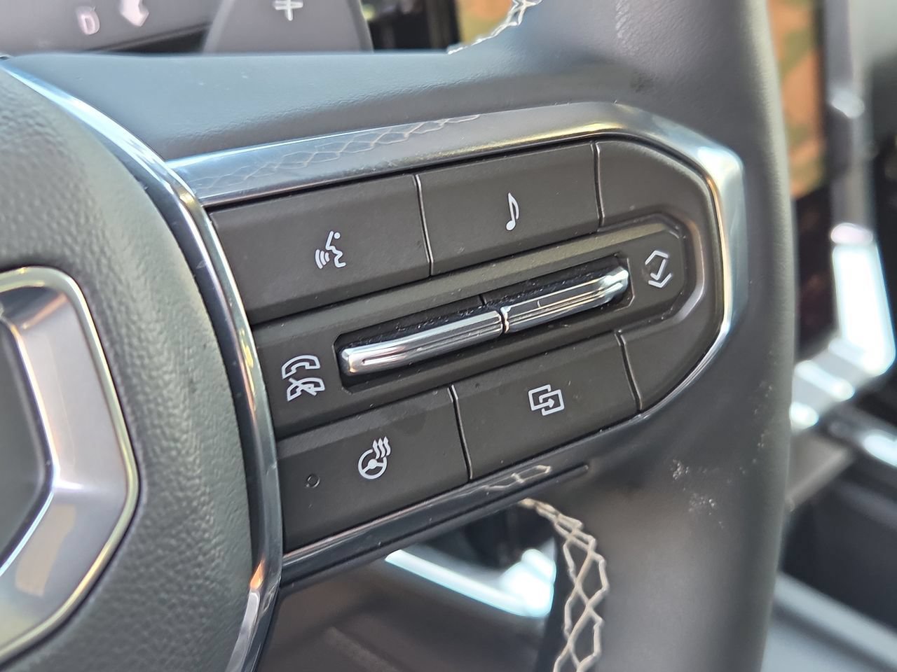 Used 2026 GMC Acadia Denali w/ Super Cruise Package FWD image 36