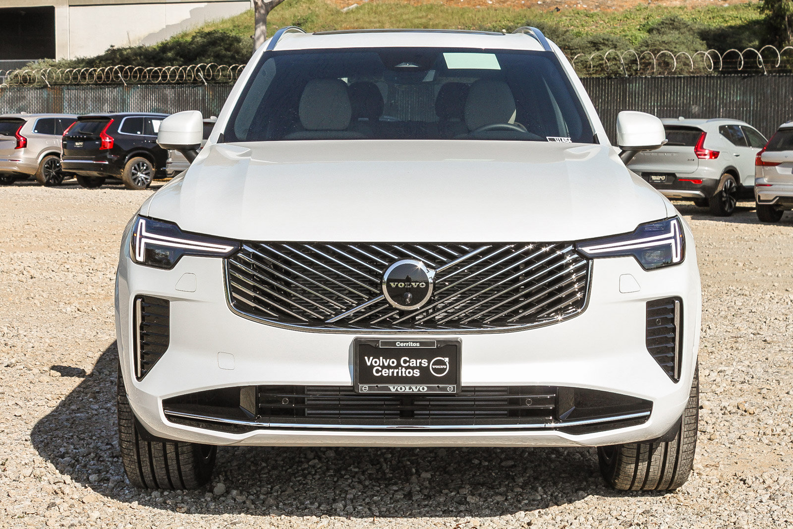 New 2026 Volvo XC90 T8 Plus w/ Protection Package AWD/4WD image 2
