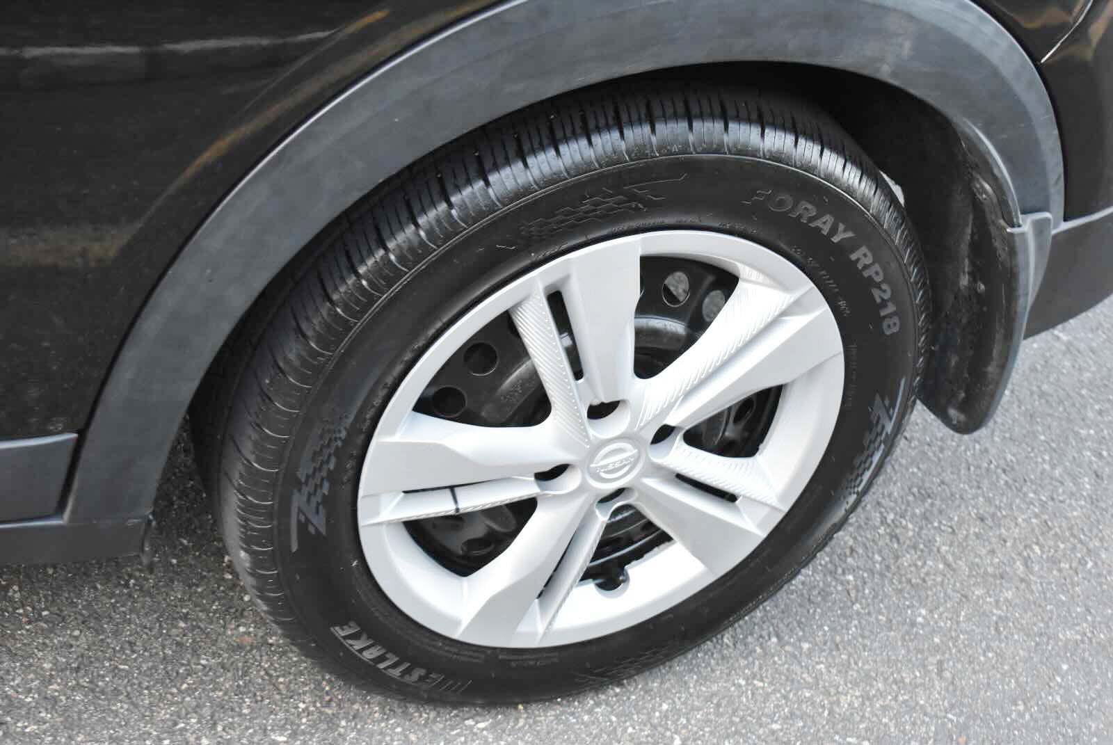 Used 2018 Nissan Kicks S FWD image 35