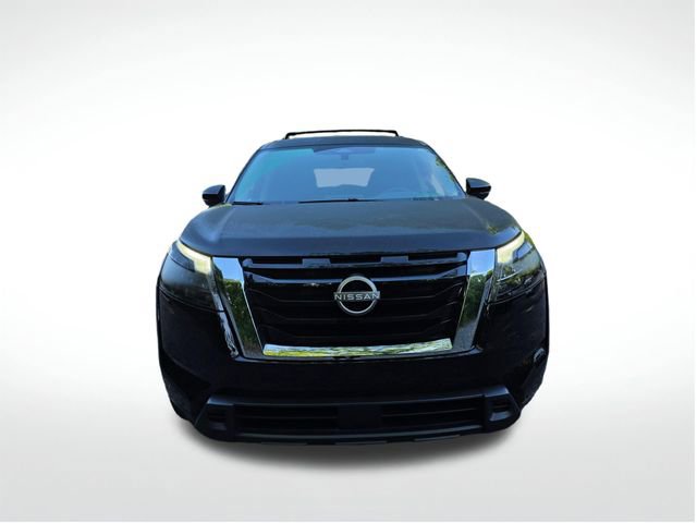 Used 2024 Nissan Pathfinder SV w/ SV Premium Package image 3
