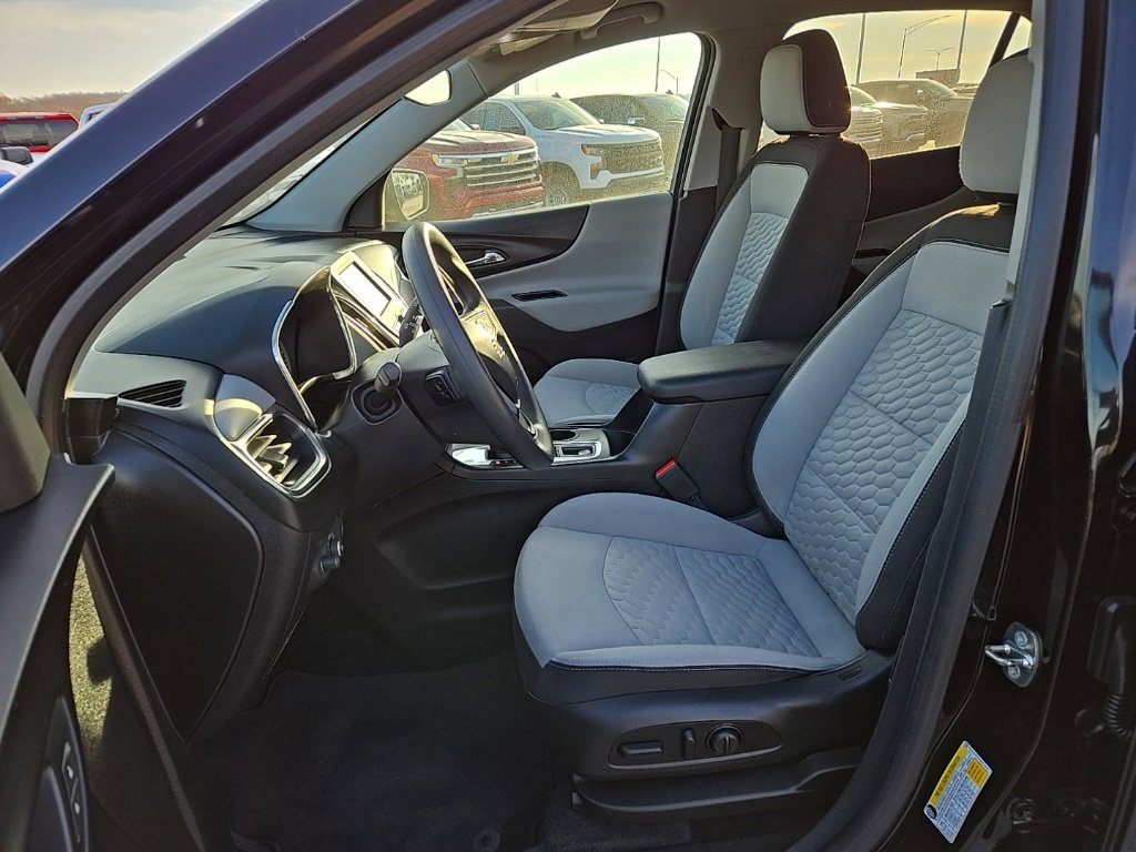 Used 2018 Chevrolet Equinox LT image 14