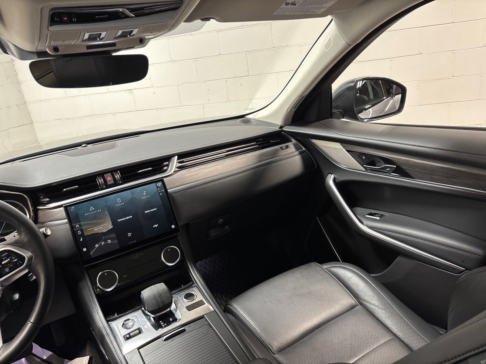 Used 2023 Jaguar F-PACE S AWD/4WD image 37