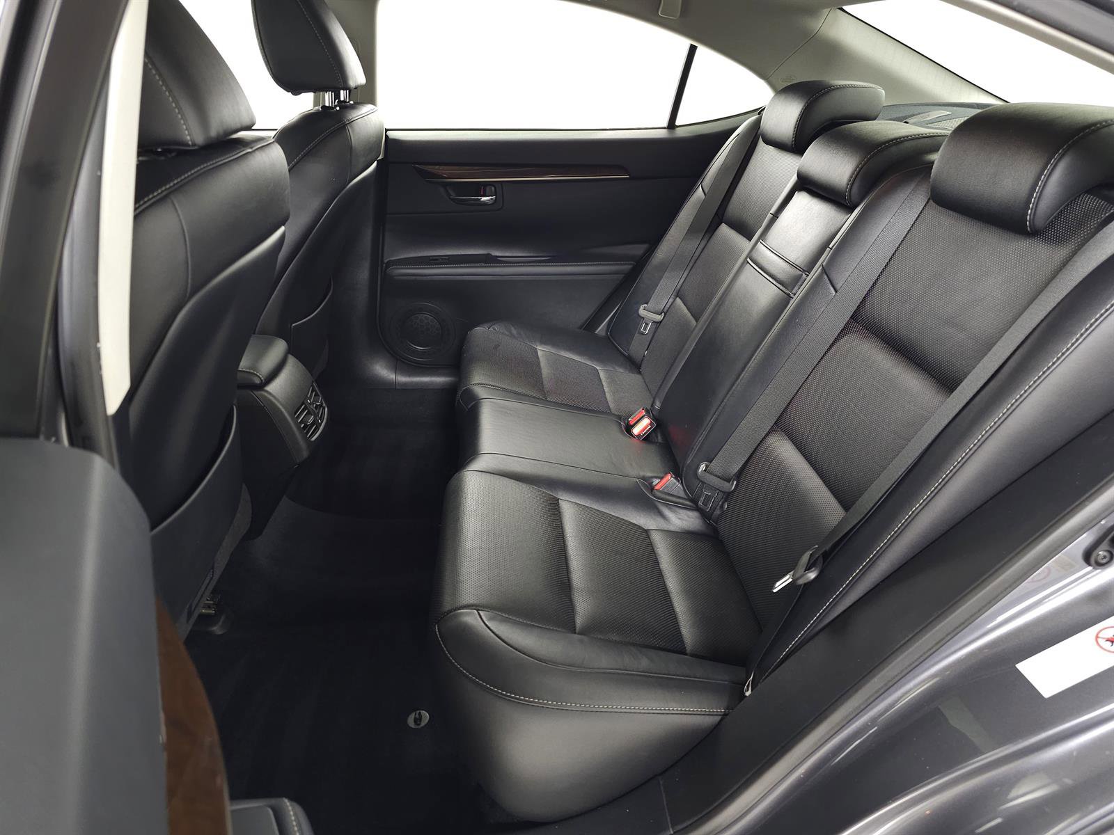 Used 2013 Lexus ES 350 w/ Luxury Pkg FWD image 27