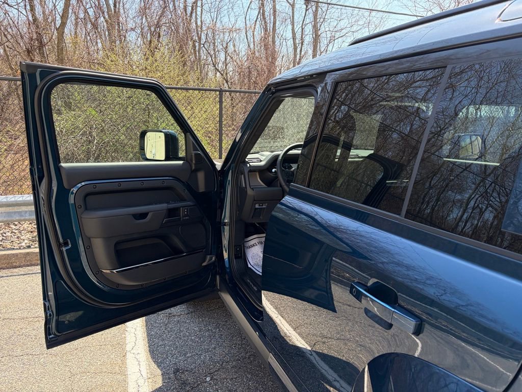 New 2026 Land Rover Defender 110 image 10