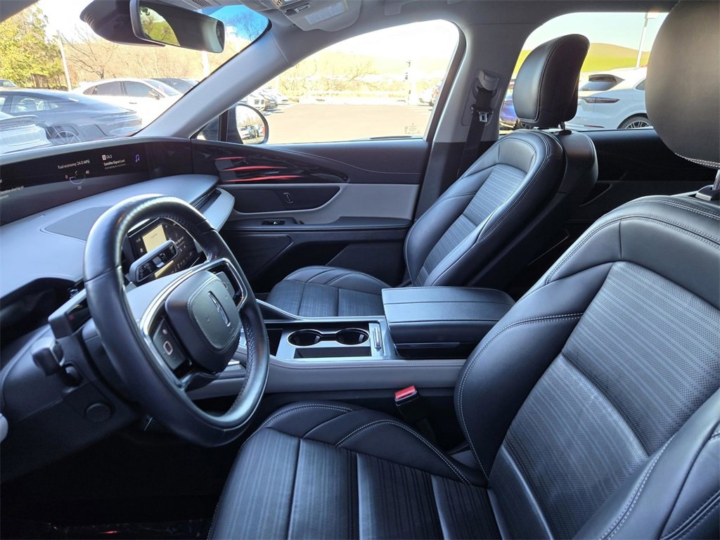 Used 2024 Lincoln Nautilus Reserve image 26