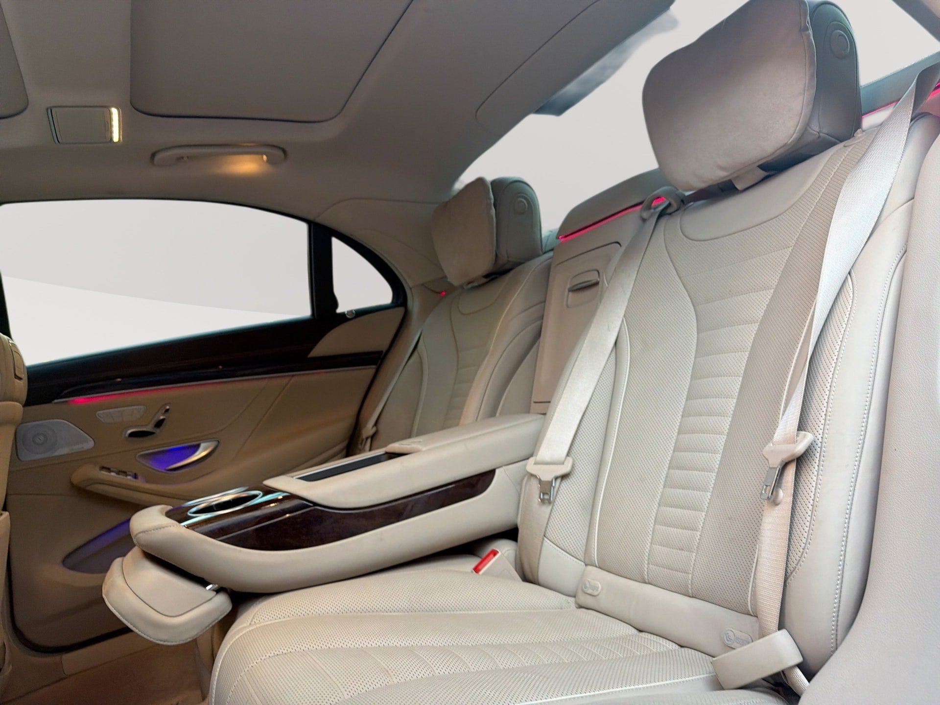 Used 2019 Mercedes-Benz S 560 Sedan w/ AMG Line Exterior image 27