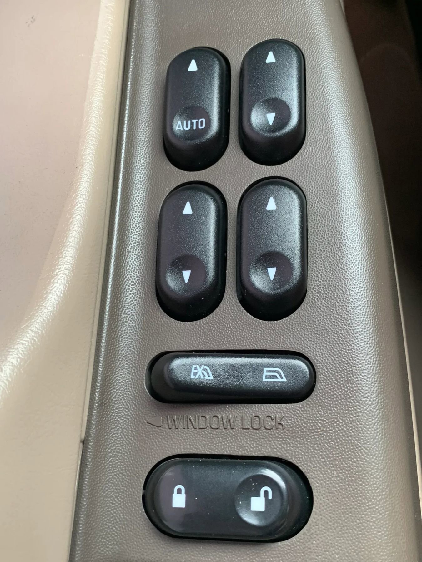 Used 2003 Ford F350 Lariat image 31