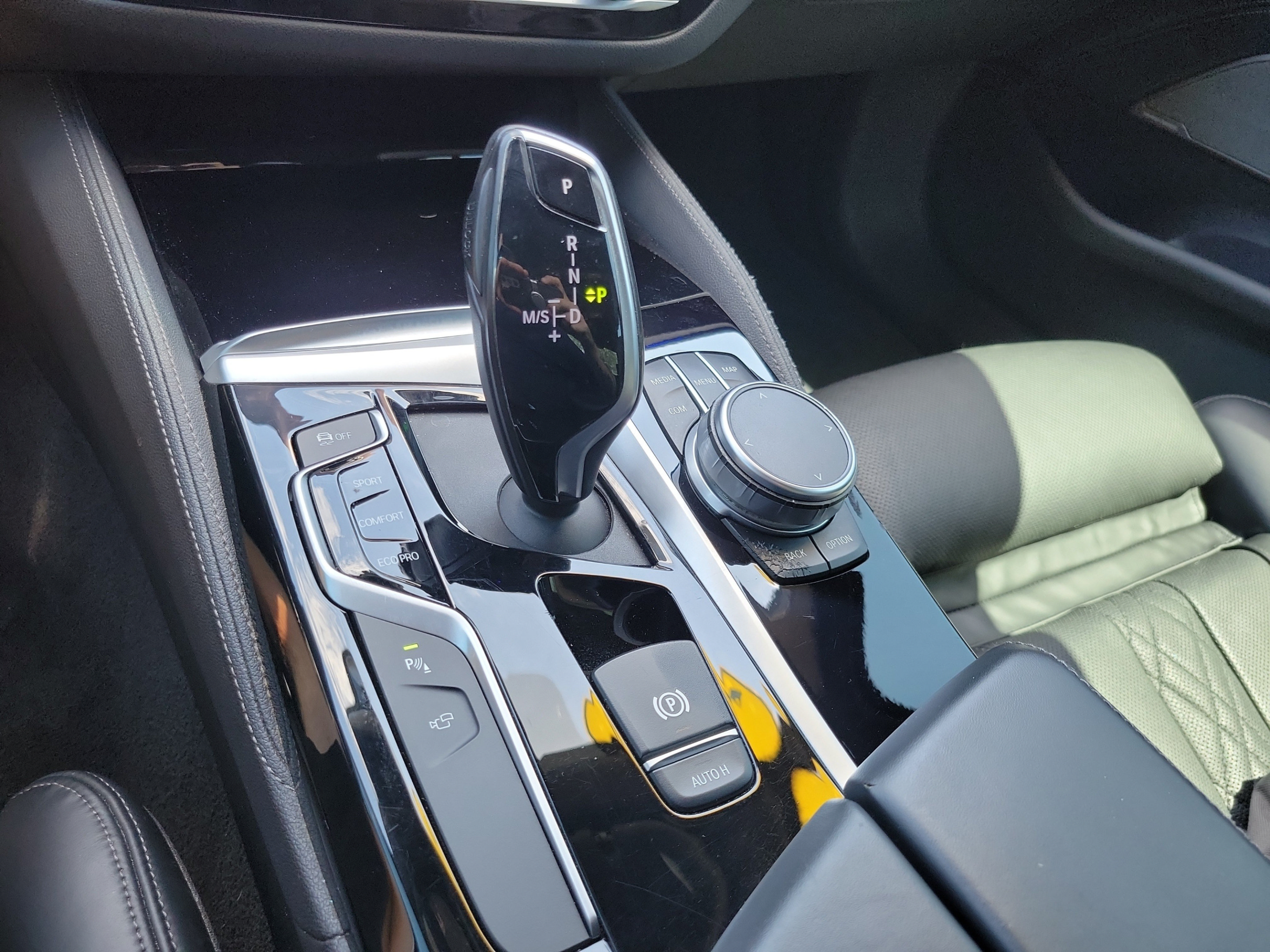 Used 2020 BMW 540i w/ M Sport Package RWD image 30