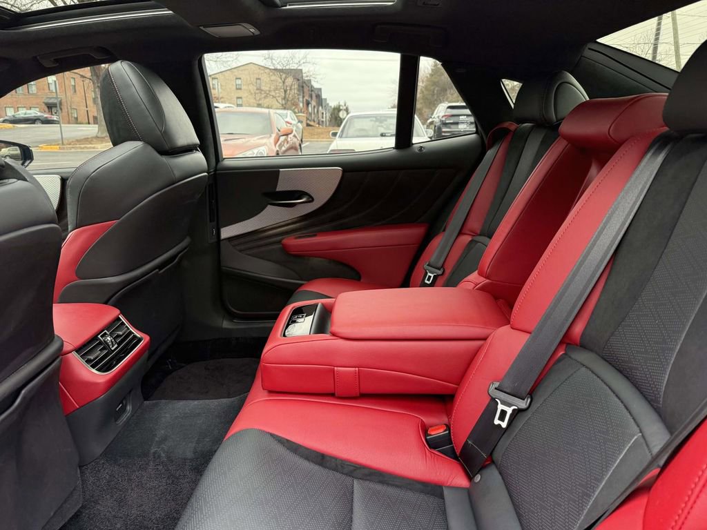Used 2023 Lexus LS 500 F Sport image 18